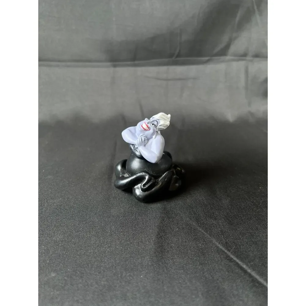 DISNEY URSULA SMILING LITTLE MERMAID PVC FIGURE CAKE TOPPER